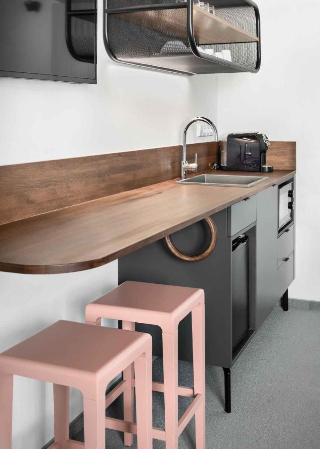 Boutique Hotel Mezi Svy Hradec Kralove Bagian luar foto