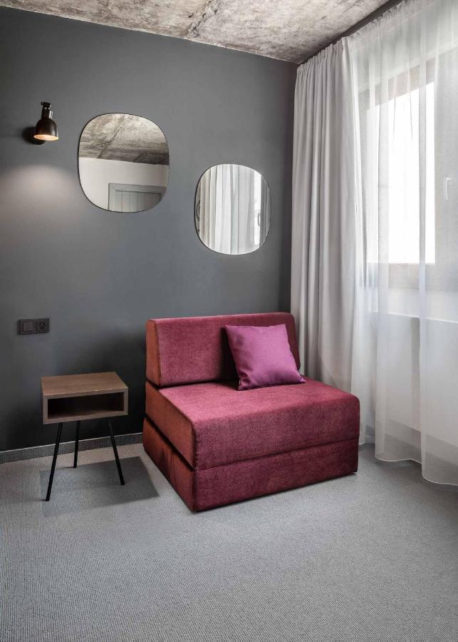 Boutique Hotel Mezi Svy Hradec Kralove Bagian luar foto