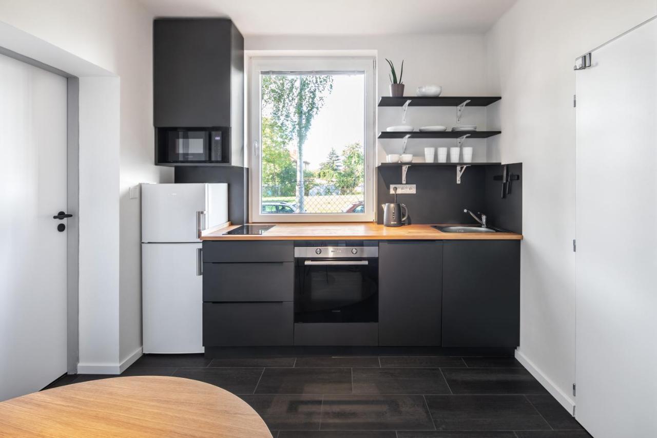 Boutique Hotel Mezi Svy Hradec Kralove Bagian luar foto