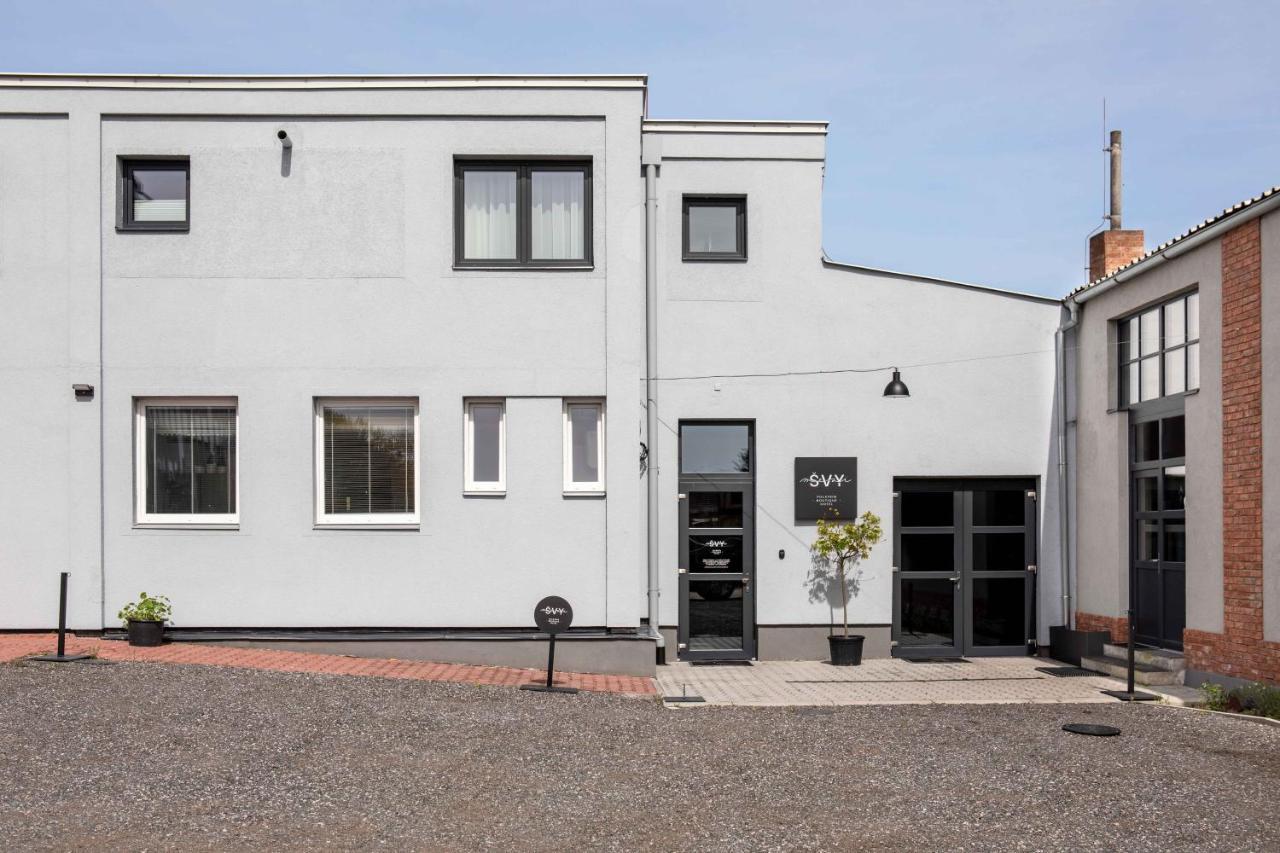 Boutique Hotel Mezi Svy Hradec Kralove Bagian luar foto